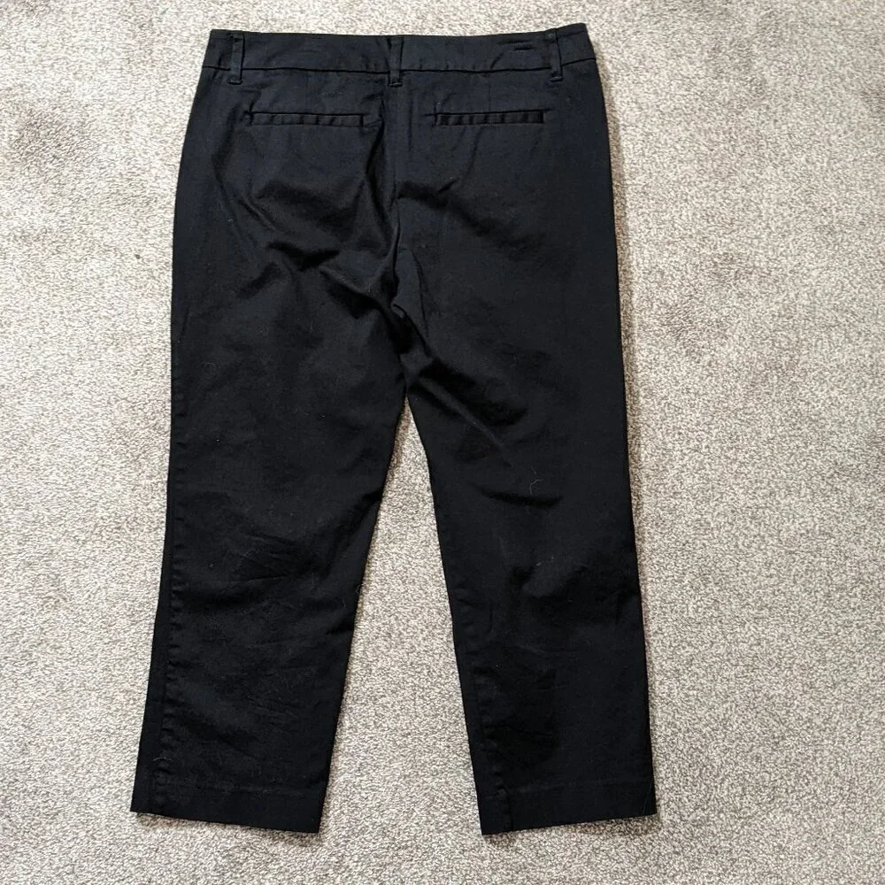 Women's NEW YORK & CO Stretch, Black Cotton Zip Cropped Casual Pants; Size 6